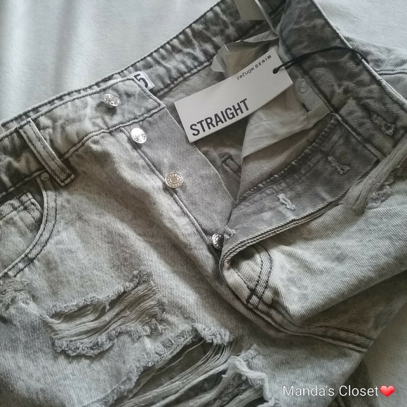 NWT Refuge Denim Distressed Jeans - Picture 9 of 16